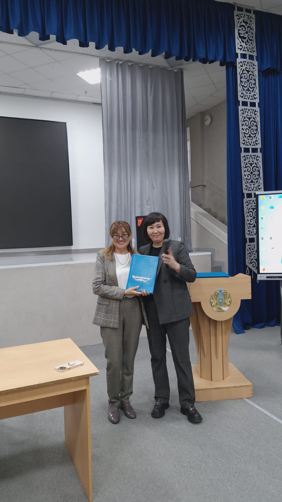 «Оқу жетістіктерін саралау және келесі тоқсан міндеттері» атты педагогикалық кеңес өткізілді 